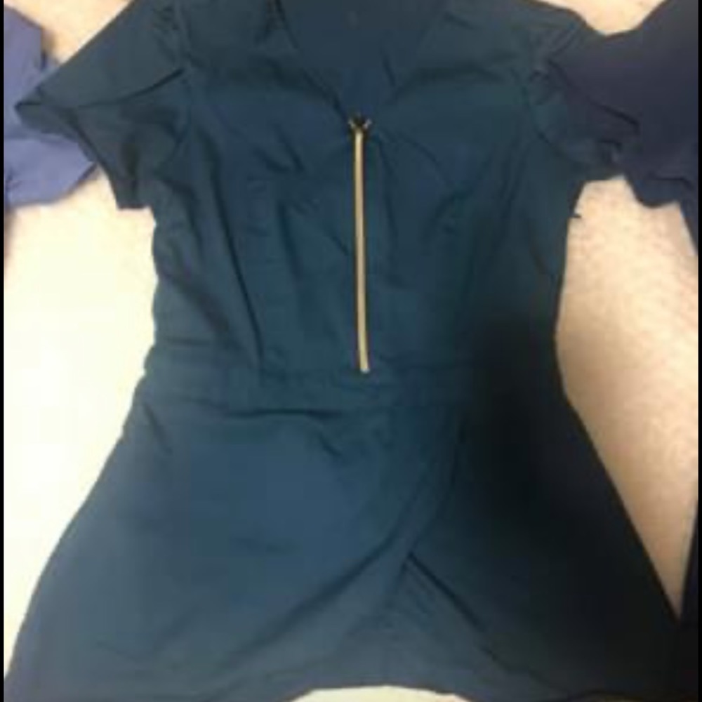 Jaanuu scrub top